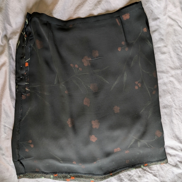 InWear skirt w/ poppy design Size UK 10/US 4-6. - Picture 10 of 10